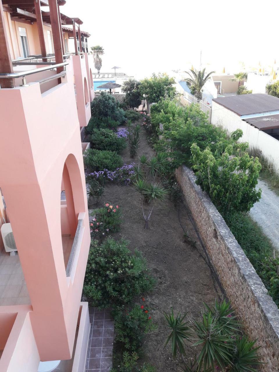 Готель Aquamar Beach Kournas Екстер'єр фото